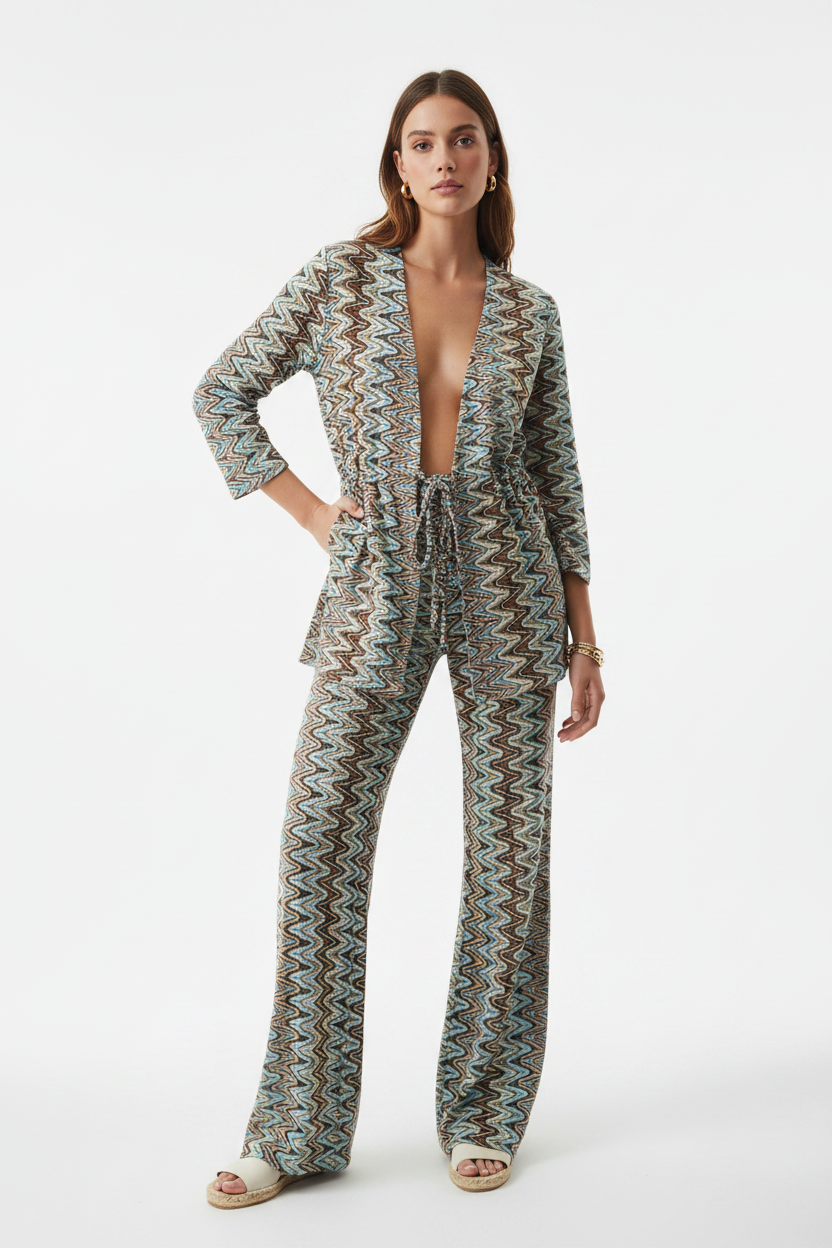Modella con coordinato zigzag
